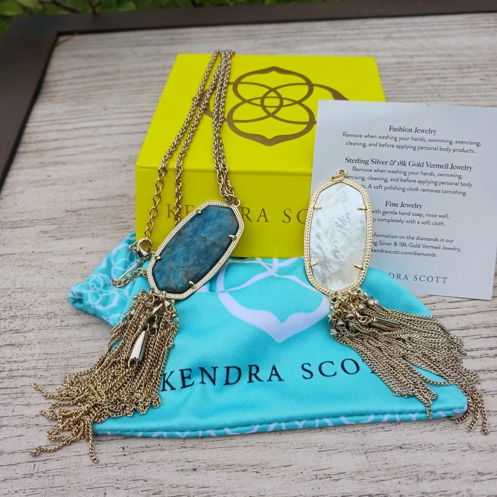 KENDRA SCOTT Rayne Gold Aqua Apatite Necklace & Rayne Gold Mother Pearl Pendant